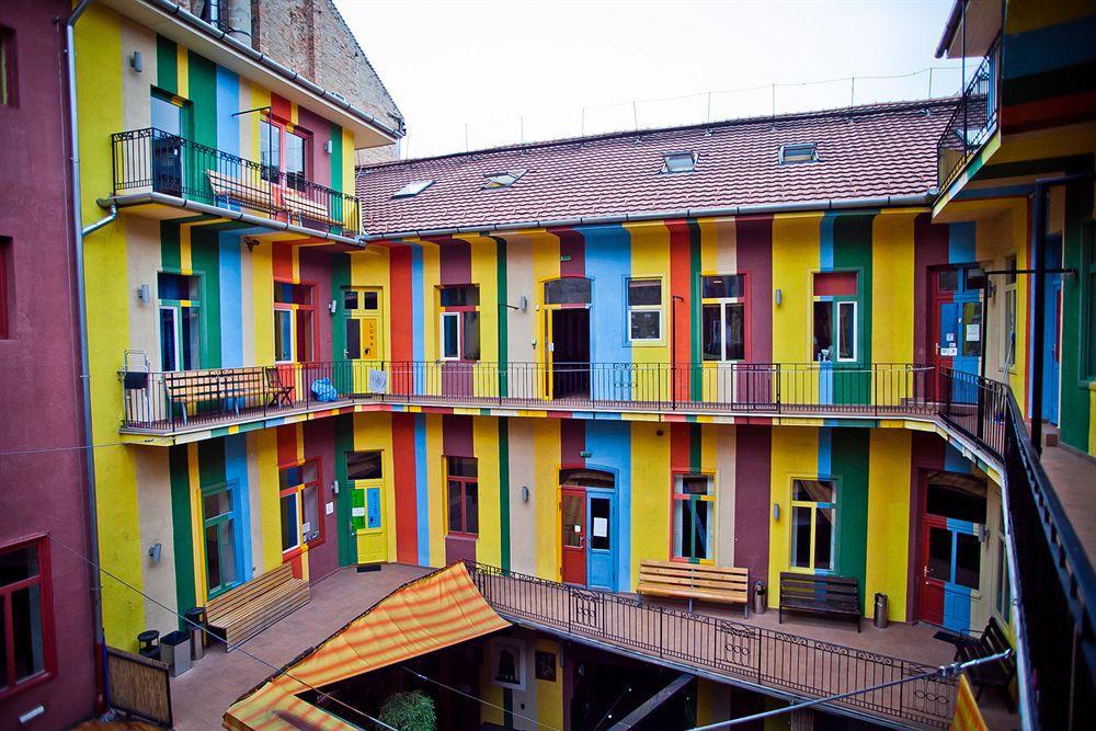 Casa De La Musica Hostel Budapest Exterior photo